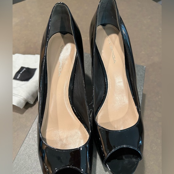Via Spiga V-Ryan Black Patent leather. Great condition. - Picture 2 of 4